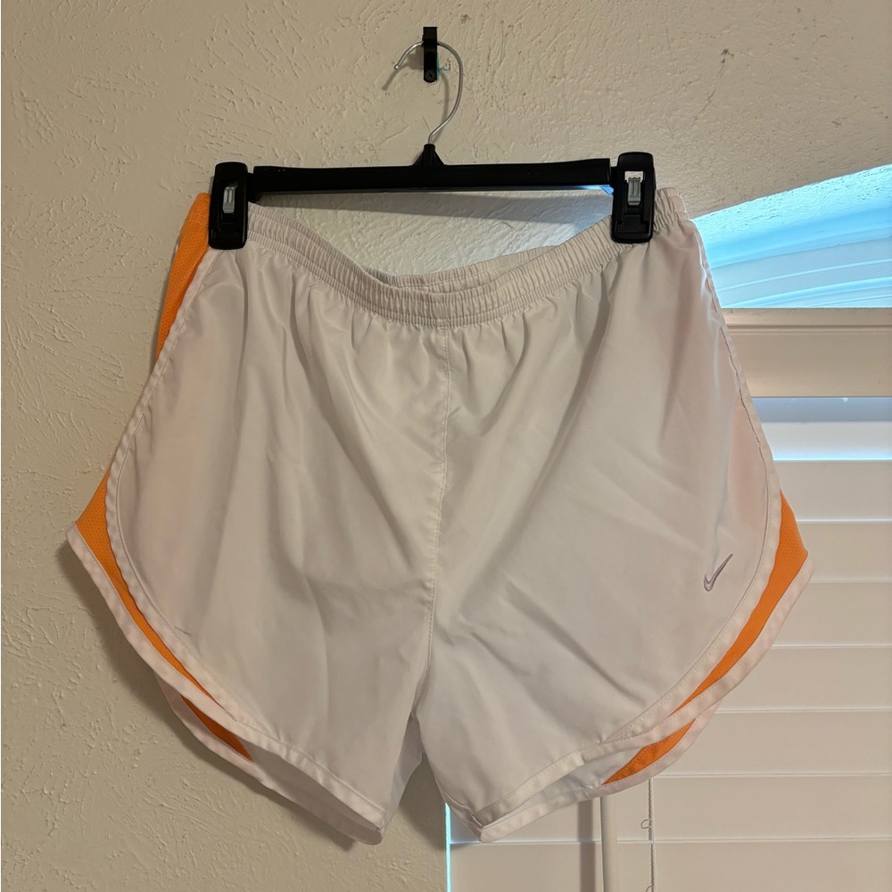 Nike - White & Orange Shorts